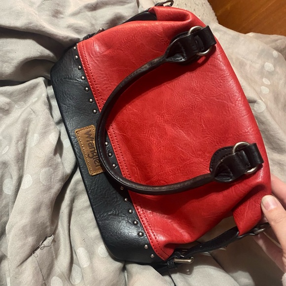 Wrangler Bold Red Satchel Bag With Shoulder Strap - Picture 3 of 5